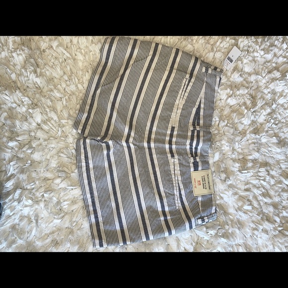 GAP new Short size 8/29 - Picture 4 of 5